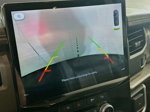 Used 2024 Ford Expedition Max XLT image 23