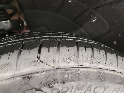 Used 2025 Chevrolet Equinox LT w/ Safety and Technology Package image 4