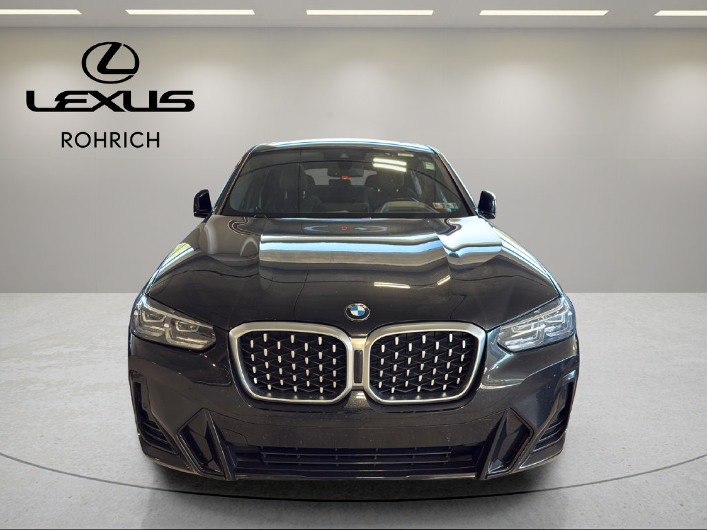 Used 2024 BMW X4 xDrive30i w/ Premium Package AWD/4WD image 2