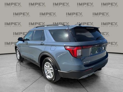 Used 2026 Ford Explorer Active w/ Active Comfort Package image 3
