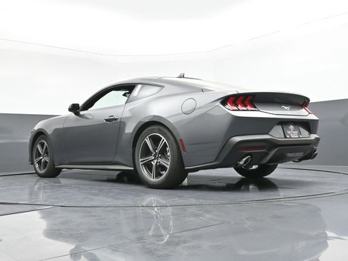 Used 2025 Ford Mustang Coupe image 14