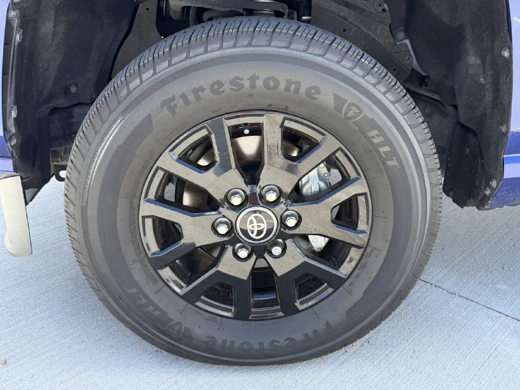 Used 2024 Toyota Tacoma SR5 RWD image 9