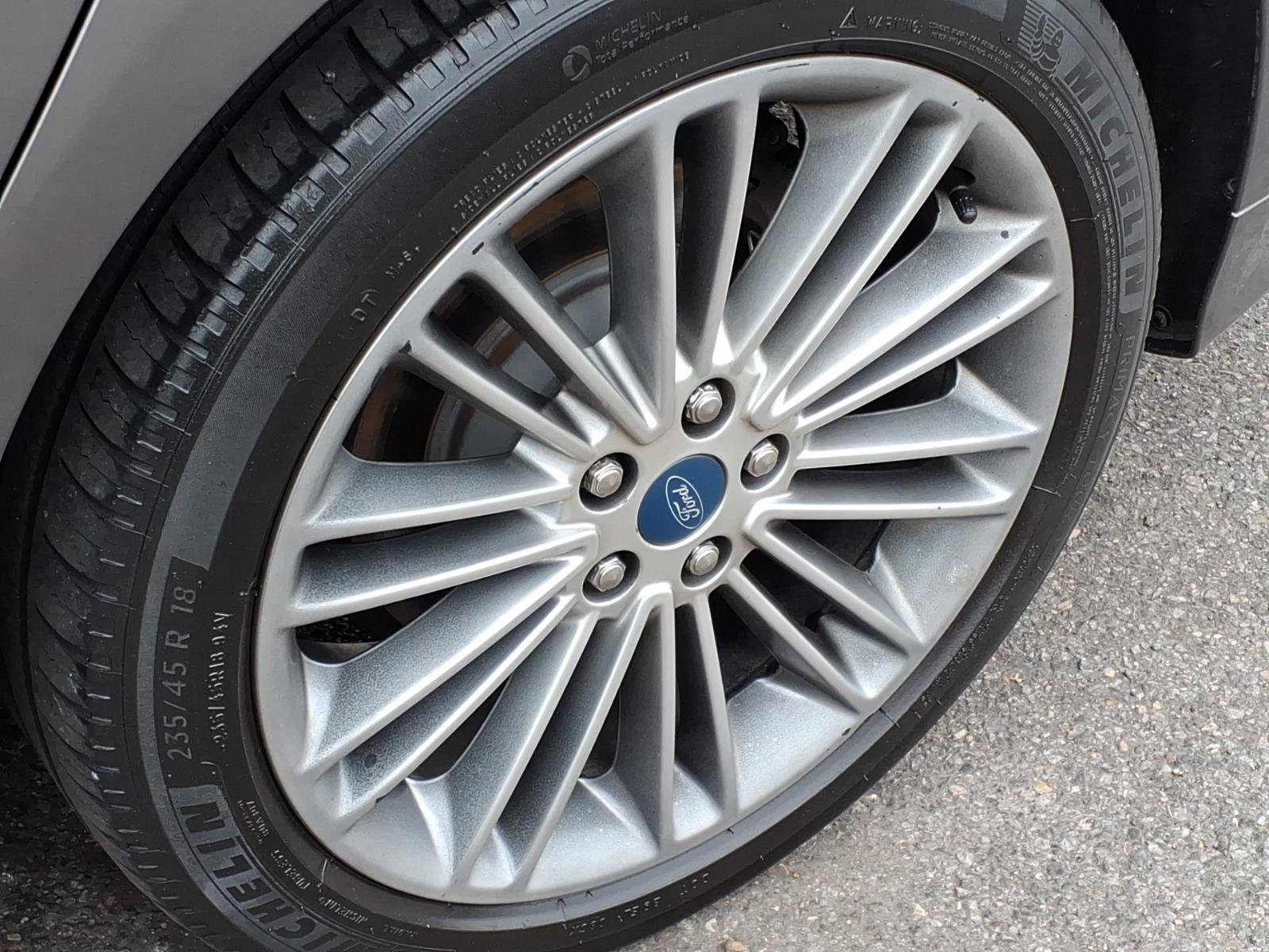 Used 2013 Ford Fusion SE FWD image 11