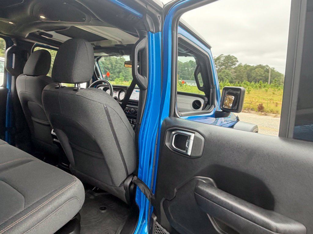 Used 2024 Jeep Wrangler Unlimited AWD/4WD image 45