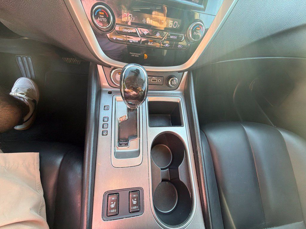 Used 2023 Nissan Murano SV AWD/4WD image 19