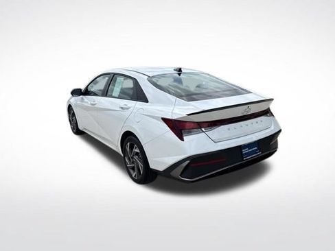 Used 2025 Hyundai Elantra Sport FWD image 5