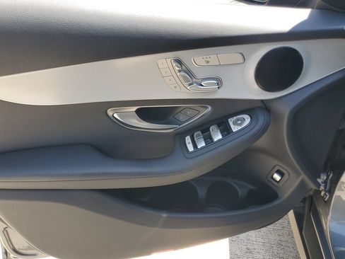 Used 2022 Mercedes-Benz GLC 300 4MATIC image 18