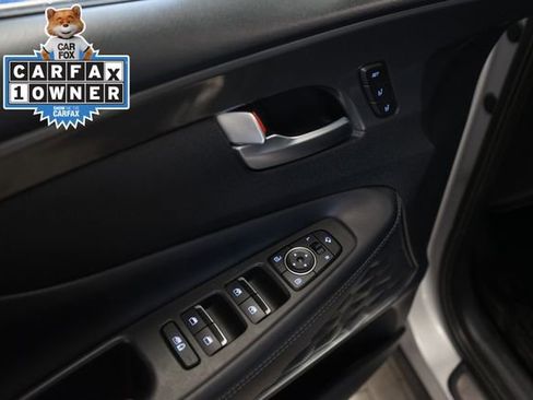 Used 2022 Hyundai Santa Fe Limited image 19