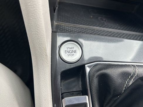 Certified 2023 Volkswagen Tiguan SE AWD/4WD image 16