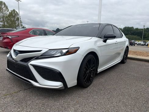 Used 2024 Toyota Camry XSE FWD image 1