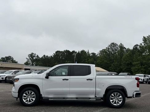 Used 2025 Chevrolet Silverado 1500 Custom AWD/4WD image 11