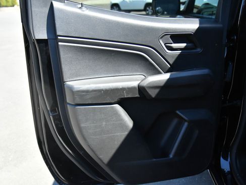 Used 2023 Chevrolet Colorado W/T image 36