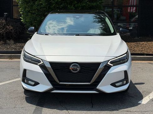 Used 2021 Nissan Sentra SR w/ SR Premium Package FWD image 3