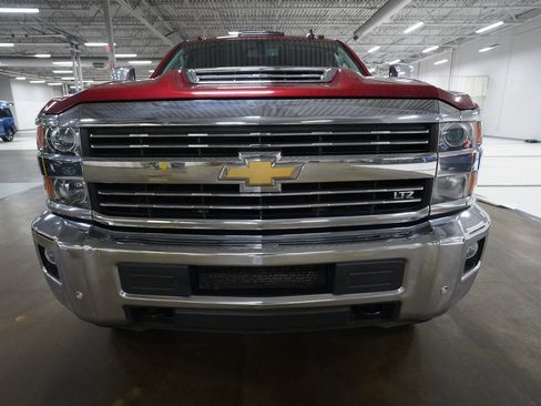 Used 2019 Chevrolet Silverado 2500 LTZ w/ Duramax Plus Package image 20