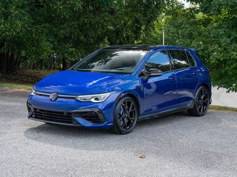 Used 2024 Volkswagen Golf R 2.0T image 5