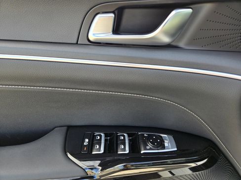 Certified 2025 Kia K5 GT-Line w/ GT-Line Premium Package image 17