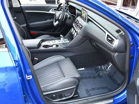 Used 2021 Genesis G70 3.3T image 41