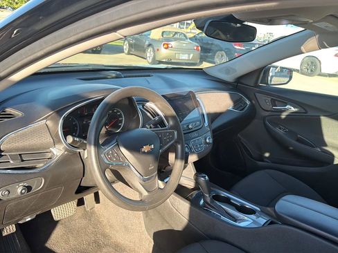 Used 2020 Chevrolet Malibu LT FWD image 71