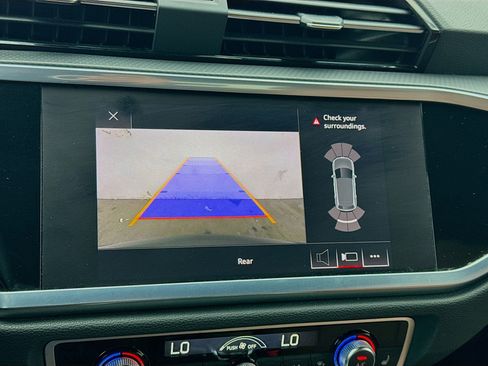 Used 2021 Audi Q3 2.0T Premium w/ Convenience Package image 10