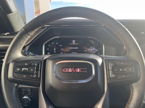 Used 2024 GMC Sierra 2500 AT4 w/ AT4 Premium Plus Package image 17