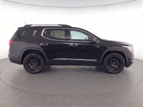 Used 2018 GMC Acadia Denali w/ Technology Package FWD image 8