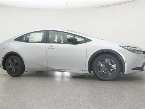 New 2026 Toyota Prius Plug-In Hybrid FWD image 61