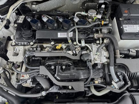 Used 2022 Toyota Corolla Cross L FWD image 37