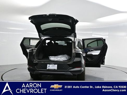 New 2025 Chevrolet Equinox EV LT image 30