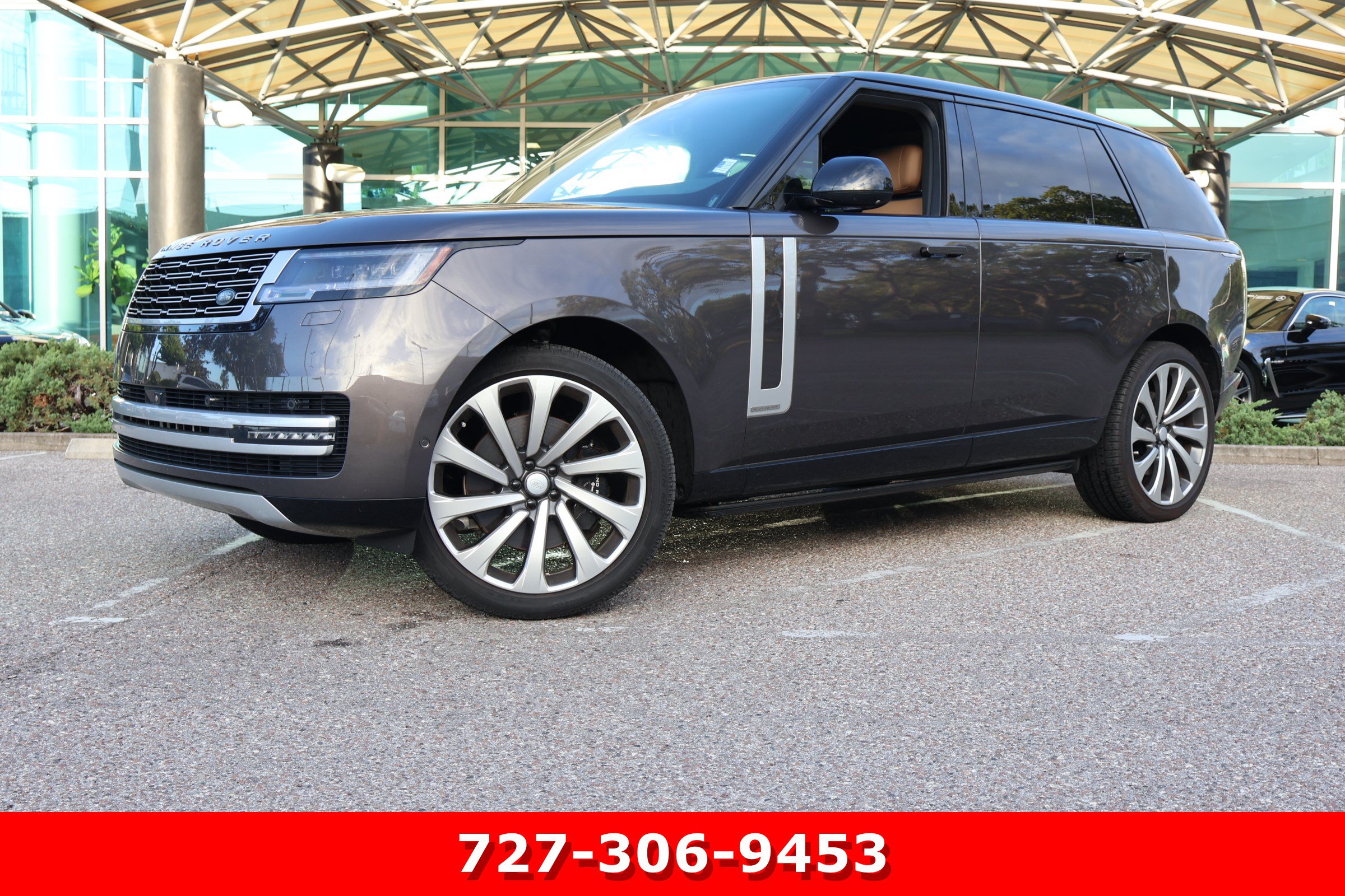 Used 2025 Land Rover Range Rover Long Wheelbase Autobiography AWD/4WD image 1