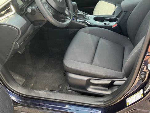 Used 2024 Toyota Corolla LE FWD image 6