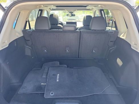 Used 2024 Nissan Rogue SL w/ SL Premium Package FWD image 8
