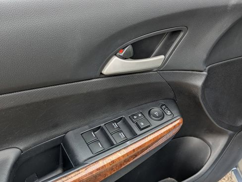 Used 2011 Honda Accord EX image 11
