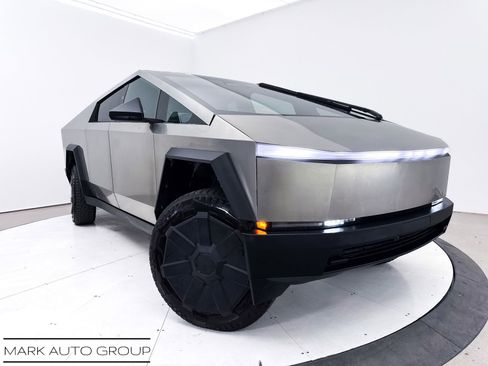 Used 2024 Tesla Cybertruck AWD Crew Cab image 1