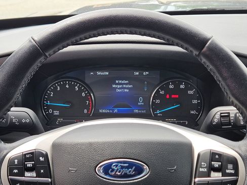 Used 2021 Ford Explorer Limited w/ Equipment Group 301A RWD image 16