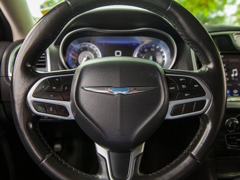 Used 2020 Chrysler 300 Touring w/ Sport Appearance Package image 19