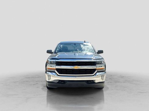 Used 2018 Chevrolet Silverado 1500 LT w/ All Star Edition AWD/4WD image 9
