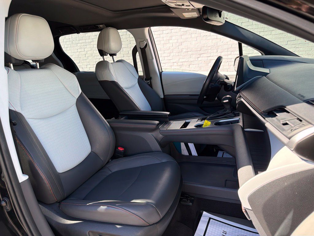 Used 2022 Toyota Sienna XSE AWD/4WD image 14