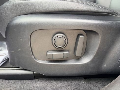 Used 2025 Land Rover Range Rover Velar Dynamic SE image 20