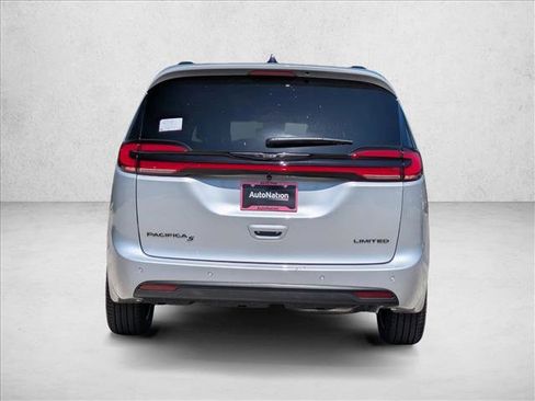 New 2026 Chrysler Pacifica Limited w/ S Appearance Package FWD image 7