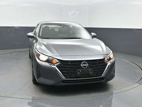 Used 2024 Nissan Sentra SV image 32