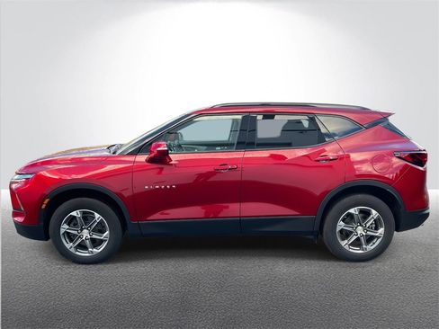 Certified 2024 Chevrolet Blazer LT image 3