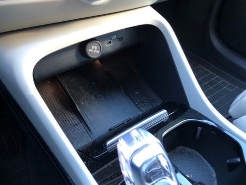 Used 2023 Volvo XC40 B5 Ultimate w/ Protection Package Premier image 30