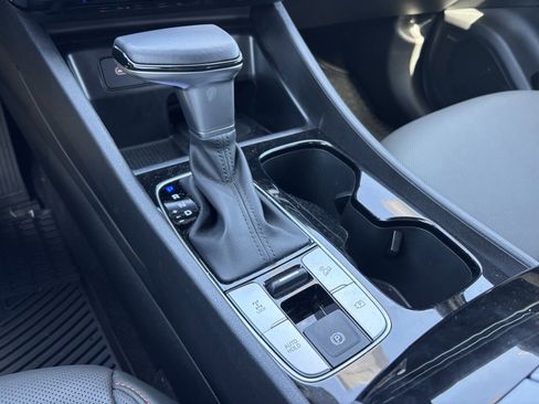 Used 2025 Hyundai Santa Cruz Limited image 9