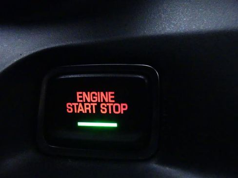 Used 2022 Chevrolet Camaro LT w/ Technology Package image 18