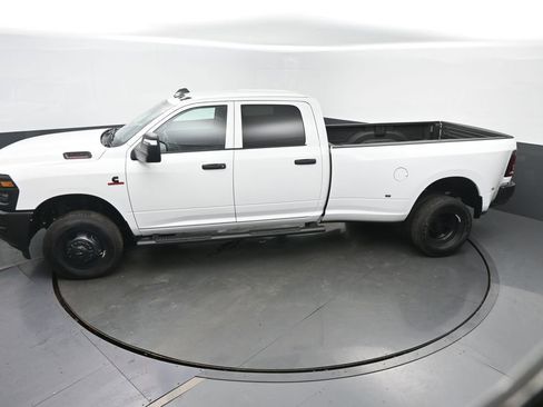 New 2026 RAM 3500 Tradesman AWD/4WD image 52