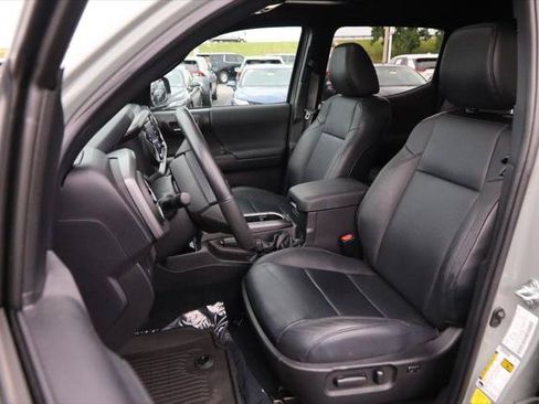 Certified 2023 Toyota Tacoma TRD Sport w/ TRD Premium Sport Package AWD/4WD image 10