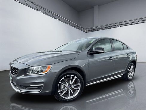 Used 2016 Volvo S60 T5 Cross Country Platinum AWD/4WD image 28