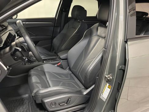 Used 2025 Audi Q3 2.0T Premium w/ Convenience Package image 7