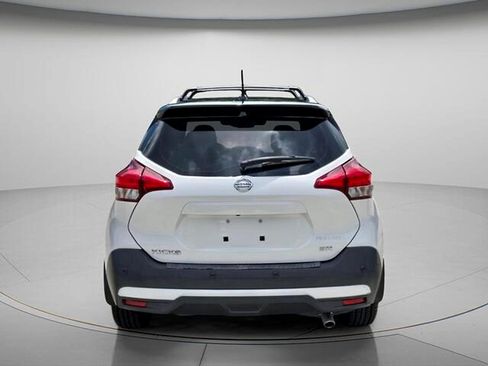 Used 2020 Nissan Kicks SR w/ Exterior Package FWD image 6