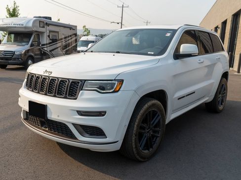 Used 2020 Jeep Grand Cherokee High Altitude AWD/4WD image 3